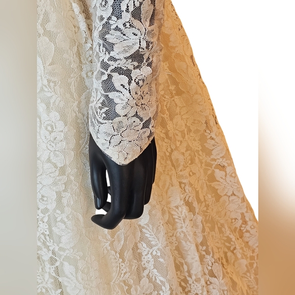 Vintage 50's Lace Tea Length "Courthouse" Wedding Gown - Picture 8 of 16